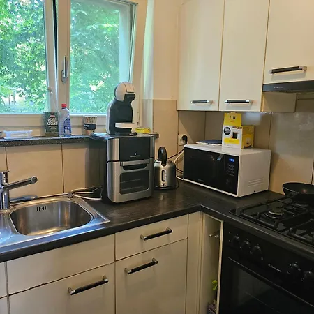 아파트 Great Near Bern & Up To 7 Seats Cars Option *