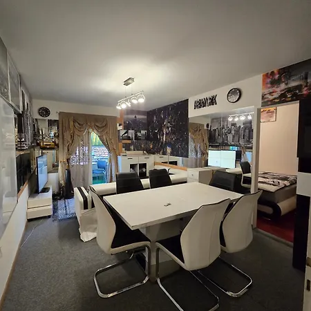 Great Near Bern & Up To 7 Seats Cars Option アパート